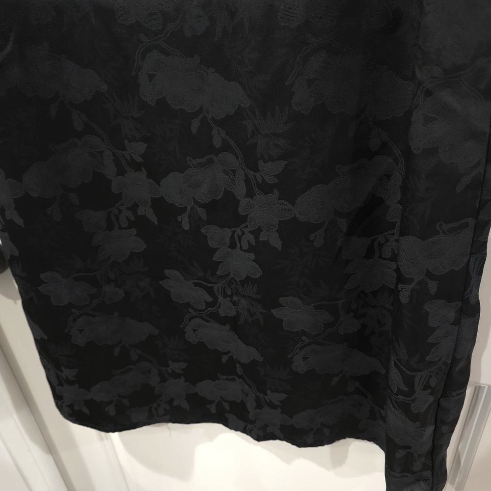 Black Asian Mulberry Silk Spandex V-Neck Short Sleeve Shift Dress, Small Medium - Picture 9 of 13